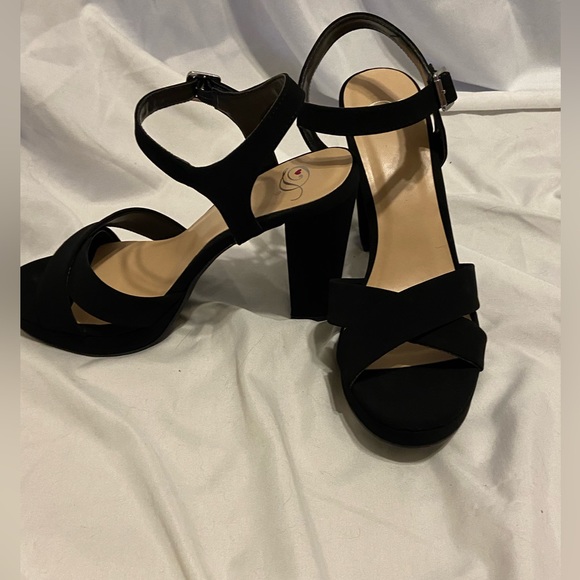 Women’s open toe strap high heels - Picture 3 of 7